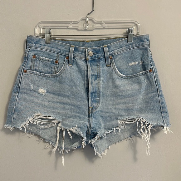 Levi’s 501 Denim Shorts - Picture 1 of 4